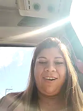 Snapshot of Laura-Hernandez chatting on 01/18/25, 07:15 Laura-Hernandez online show from 01/18/25, 07:15