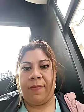 Snapshot of Laura-Hernandez chatting on 01/29/25, 03:47 Laura-Hernandez online show from 01/29/25, 03:47