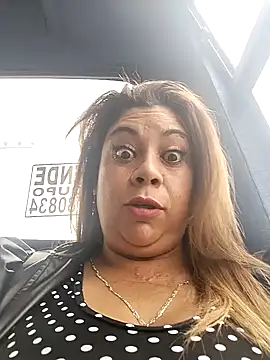 Snapshot of Laura-Hernandez chatting on 02/04/25, 04:18 Laura-Hernandez online show from 02/04/25, 04:18