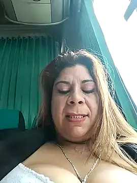 Snapshot of Laura-Hernandez chatting on 02/07/25, 04:24 Laura-Hernandez online show from 02/07/25, 04:24