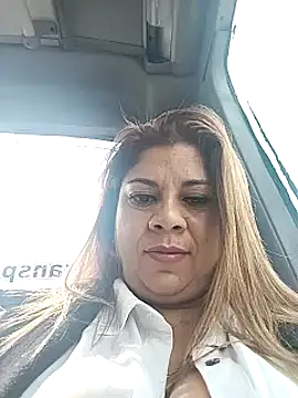 Snapshot of Laura-Hernandez chatting on 02/18/25, 02:38 Laura-Hernandez online show from 02/18/25, 02:38