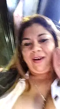 Snapshot of Laura-Hernandez chatting on 03/08/25, 12:55 Laura-Hernandez online show from 03/08/25, 12:55