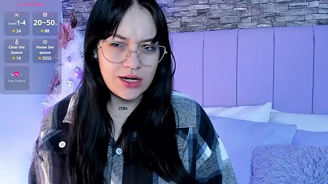 Snapshot of aurora_sweet2 chatting on 12/30/24, 11:37 aurora sweet2 online show from 12/30/24, 11:37