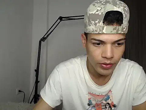 Snapshot of SWEET_MIGUEL chatting on 10/01/25, 11:44 SWEET MIGUEL online show from 10/01/25, 11:44