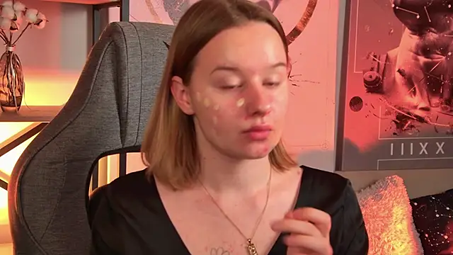 AdeleLoomis online show from 10/25/25, 02:19