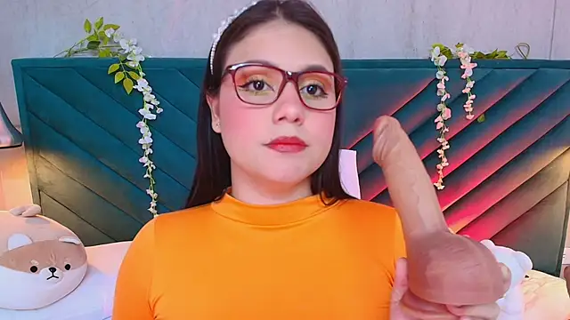 Snapshot of pamelajons_ chatting on 03/11/25, 02:51 pamelajons online show from 03/11/25, 02:51