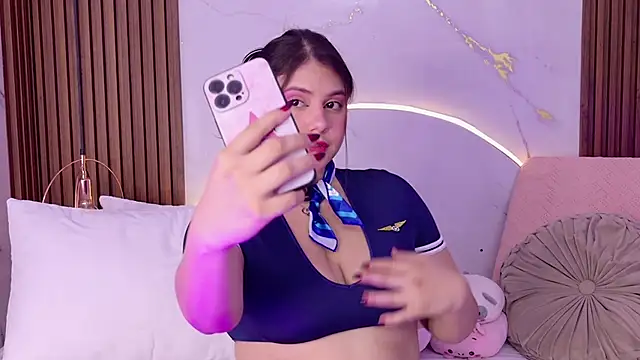 pamelajons  online show from 10/13/25, 12:49