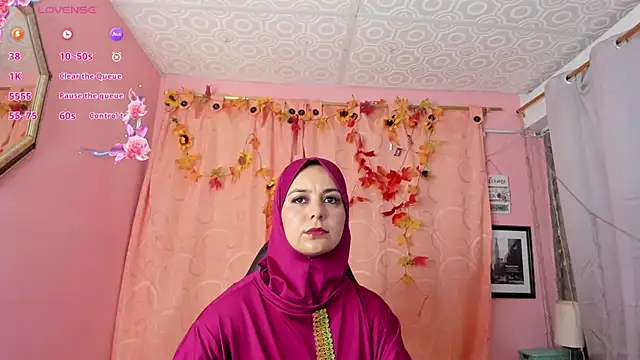 BadraSaadi online show from 10/28/25, 01:03