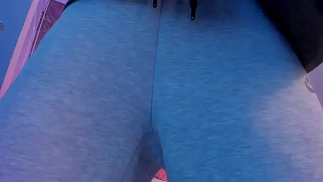 Snapshot of megan_100 chatting on 01/05/25, 07:28 megan 100 online show from 01/05/25, 07:28