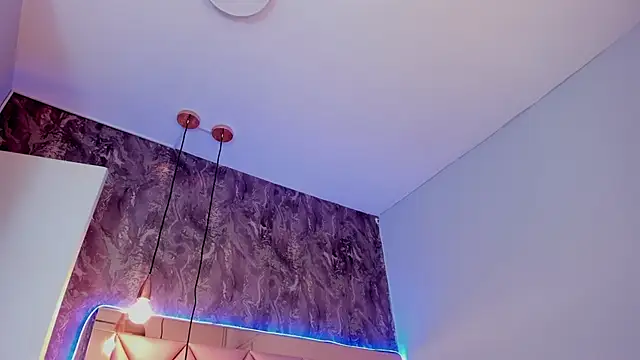 Snapshot of megan_100 chatting on 03/12/25, 12:53 megan 100 online show from 03/12/25, 12:53