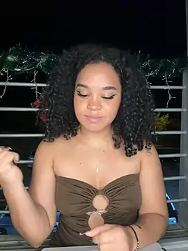Snapshot of Lucy_wilson5 chatting on 12/11/24, 06:58 Lucy wilson5 online show from 12/11/24, 06:58