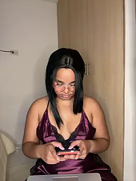 Snapshot of Lucy_wilson5 chatting on 02/01/25, 03:52 Lucy wilson5 online show from 02/01/25, 03:52