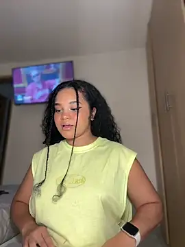 Snapshot of Lucy_wilson5 chatting on 11/15/25, 03:26 Lucy wilson5 online show from 11/15/25, 03:26