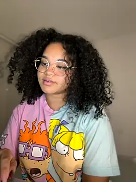 Snapshot of Lucy_wilson5 chatting on 11/22/25, 03:49 Lucy wilson5 online show from 11/22/25, 03:49