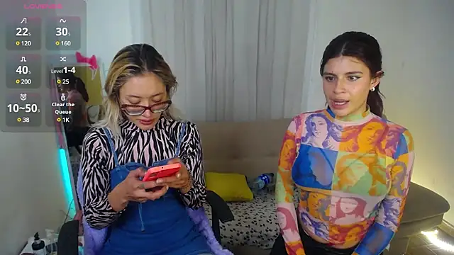 Snapshot of 911Calling chatting on 01/23/25, 07:29 911Calling online show from 01/23/25, 07:29