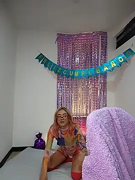 Snapshot of 911Calling chatting on 02/08/25, 02:36 911Calling online show from 02/08/25, 02:36