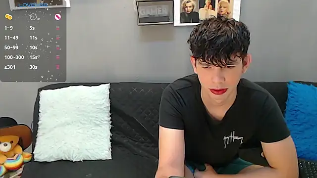 Snapshot of Angelo-cianuro- chatting on 12/09/24, 12:12 Angelo-cianuro- online show from 12/09/24, 12:12