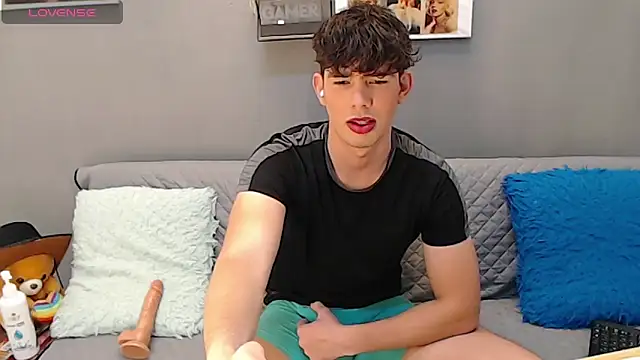 Snapshot of Angelo-cianuro- chatting on 01/07/25, 11:35 Angelo-cianuro- online show from 01/07/25, 11:35