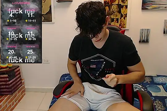 Snapshot of Angelo-cianuro- chatting on 09/20/25, 10:00 Angelo-cianuro- online show from 09/20/25, 10:00