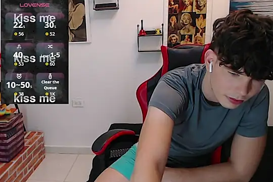 Snapshot of Angelo-cianuro- chatting on 10/06/25, 10:29 Angelo-cianuro- online show from 10/06/25, 10:29