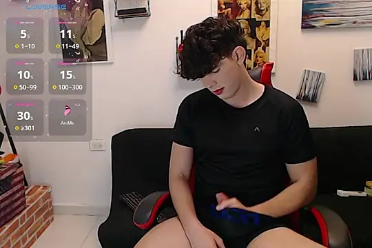 Snapshot of Angelo-cianuro- chatting on 10/22/25, 10:20 Angelo-cianuro- online show from 10/22/25, 10:20