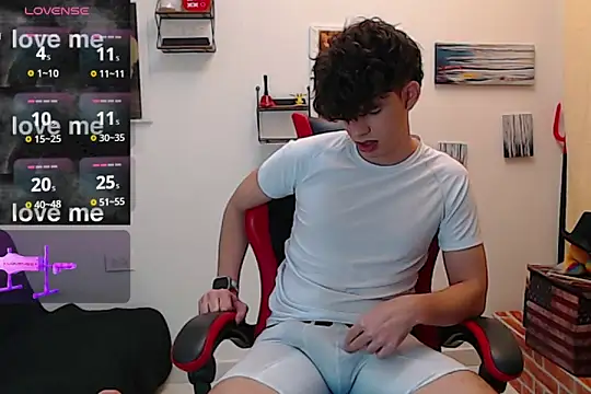 Snapshot of Angelo-cianuro- chatting on 12/01/25, 10:15 Angelo-cianuro- online show from 12/01/25, 10:15