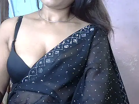 Snapshot of Hot_indiangirl chatting on 09/20/25, 02:45 Hot indiangirl online show from 09/20/25, 02:45