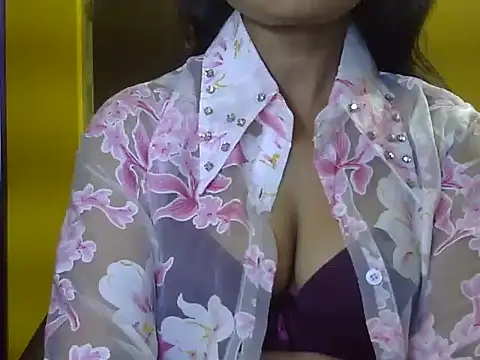 Snapshot of Hot_indiangirl chatting on 10/13/25, 06:41 Hot indiangirl online show from 10/13/25, 06:41