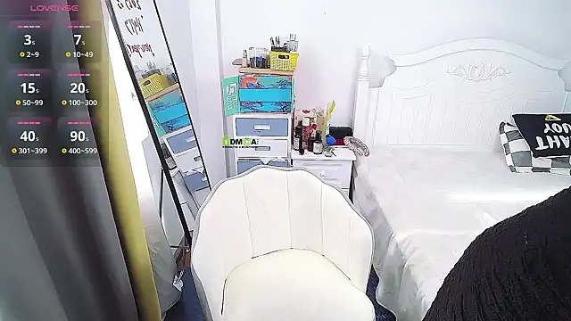 Snapshot of CN-Doudou chatting on 01/03/25, 04:22 CN-Doudou online show from 01/03/25, 04:22