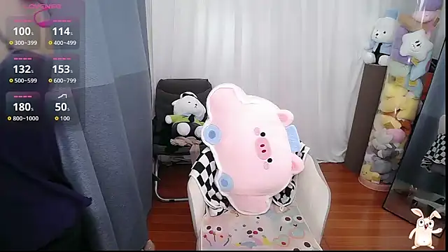 Snapshot of CN-Doudou chatting on 09/11/25, 02:33 CN-Doudou online show from 09/11/25, 02:33