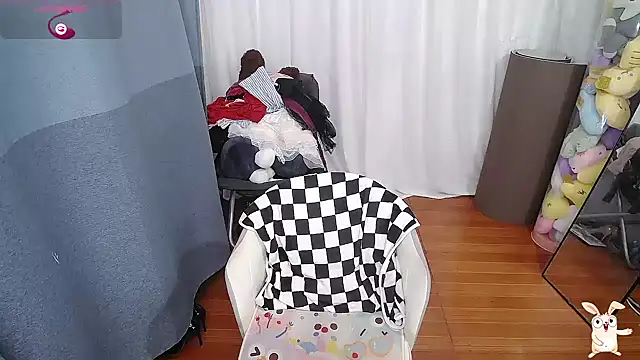 Snapshot of CN-Doudou chatting on 10/08/25, 11:08 CN-Doudou online show from 10/08/25, 11:08