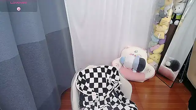 Snapshot of CN-Doudou chatting on 10/30/25, 02:57 CN-Doudou online show from 10/30/25, 02:57