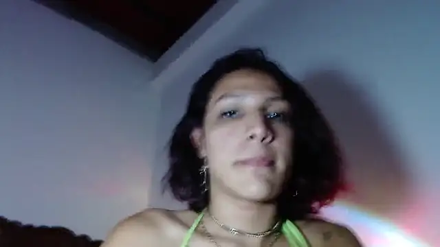 Snapshot of alexandra_lorens chatting on 12/21/24, 05:29 alexandra lorens online show from 12/21/24, 05:29