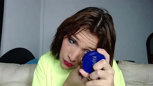 Snapshot of alexandra_lorens chatting on 09/26/25, 06:56 alexandra lorens online show from 09/26/25, 06:56