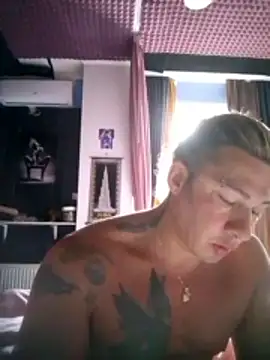 Lovely milk online show from 10/27/25, 11:25