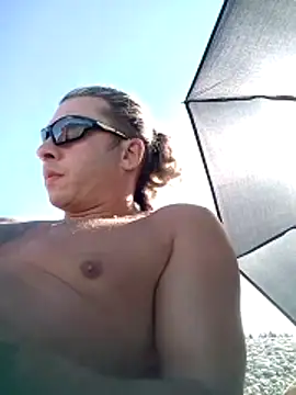 Lovely milk online show from 10/31/25, 08:59