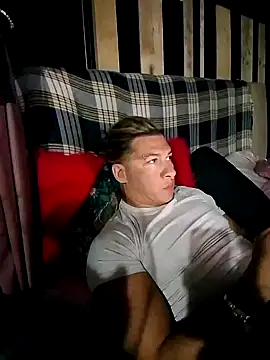 Lovely milk online show from 11/19/25, 09:37