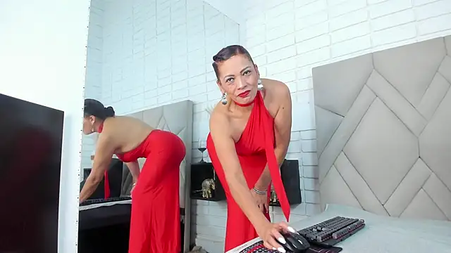 Snapshot of Kasandra_Gomez chatting on 11/19/25, 12:38 Kasandra Gomez online show from 11/19/25, 12:38