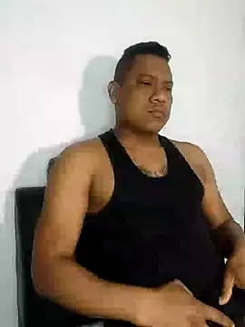 Snapshot of latinblack01 chatting on 12/17/24, 03:06 latinblack01 online show from 12/17/24, 03:06