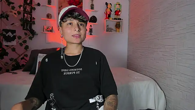 Snapshot of ZuryRamirez_ chatting on 10/24/25, 09:11 ZuryRamirez online show from 10/24/25, 09:11