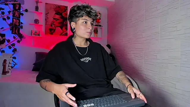 Snapshot of ZuryRamirez_ chatting on 11/01/25, 08:22 ZuryRamirez online show from 11/01/25, 08:22