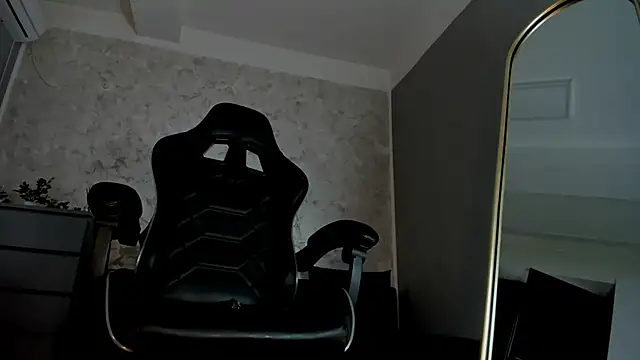 Snapshot of Ivy_belle chatting on 02/01/25, 11:54 Ivy belle online show from 02/01/25, 11:54