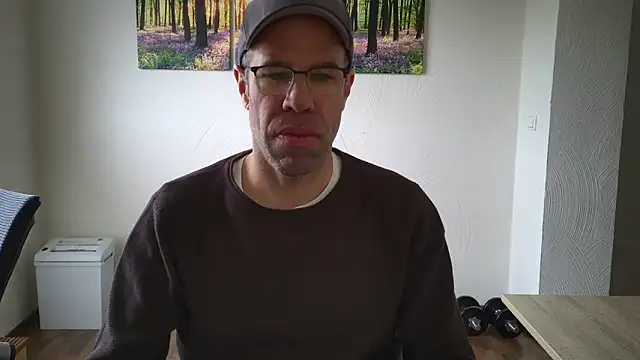 Snapshot of Harry_Boldt chatting on 10/11/25, 11:09 Harry Boldt online show from 10/11/25, 11:09