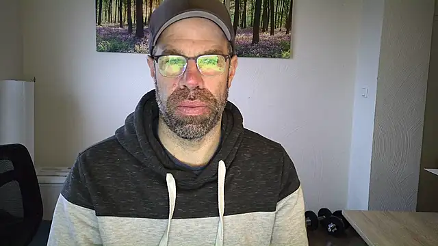 Snapshot of Harry_Boldt chatting on 11/18/25, 07:13 Harry Boldt online show from 11/18/25, 07:13