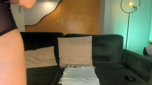 StacyWoods online show from 01/17/25, 01:46