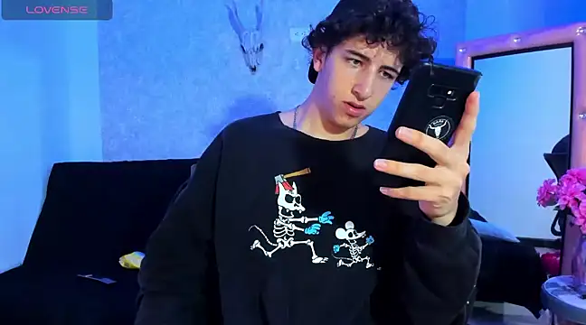 Kerverr  online show from 12/15/24, 12:29