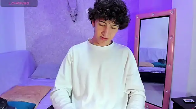 Kerverr  online show from 01/03/25, 08:43