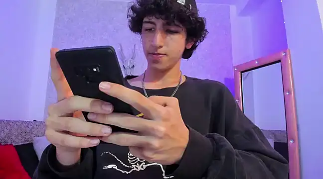 Kerverr  online show from 02/03/25, 07:31