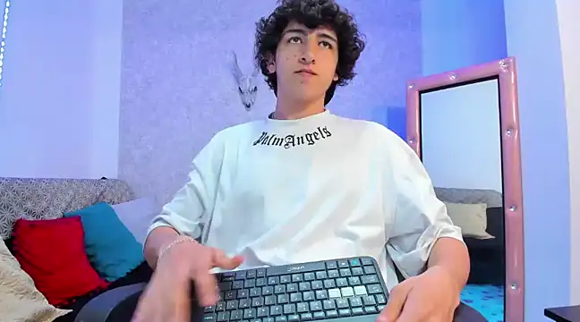 Kerverr  online show from 02/05/25, 01:26