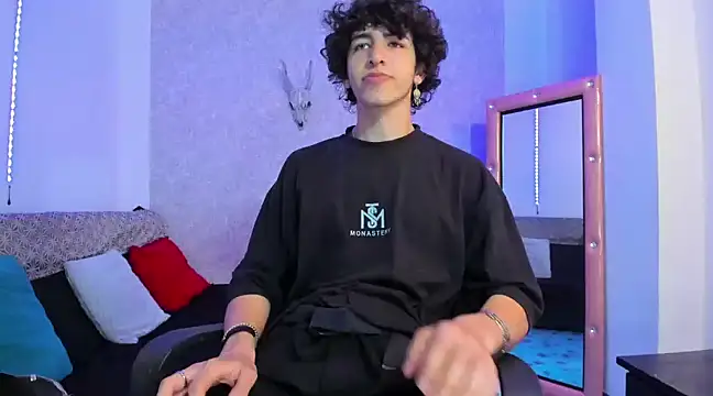 Kerverr  online show from 02/08/25, 07:49